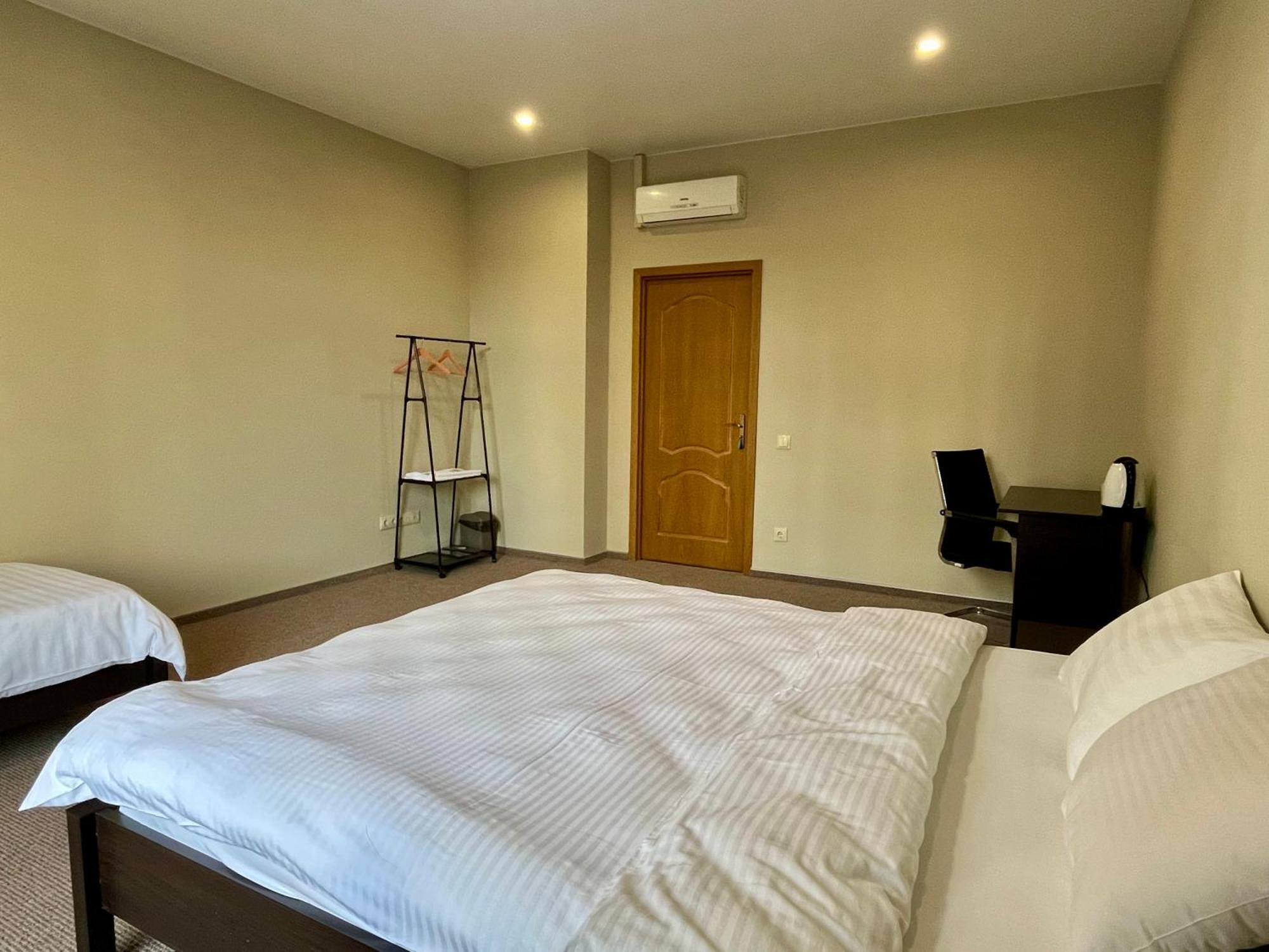 4Room Hostel Kiev Luaran gambar
